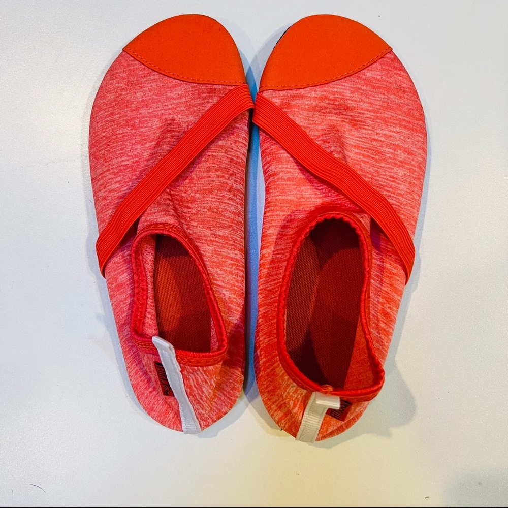 FITKICKS Women’s Yoga shoes. 10” x 4” footbed Orange rubber sole. Non slip.